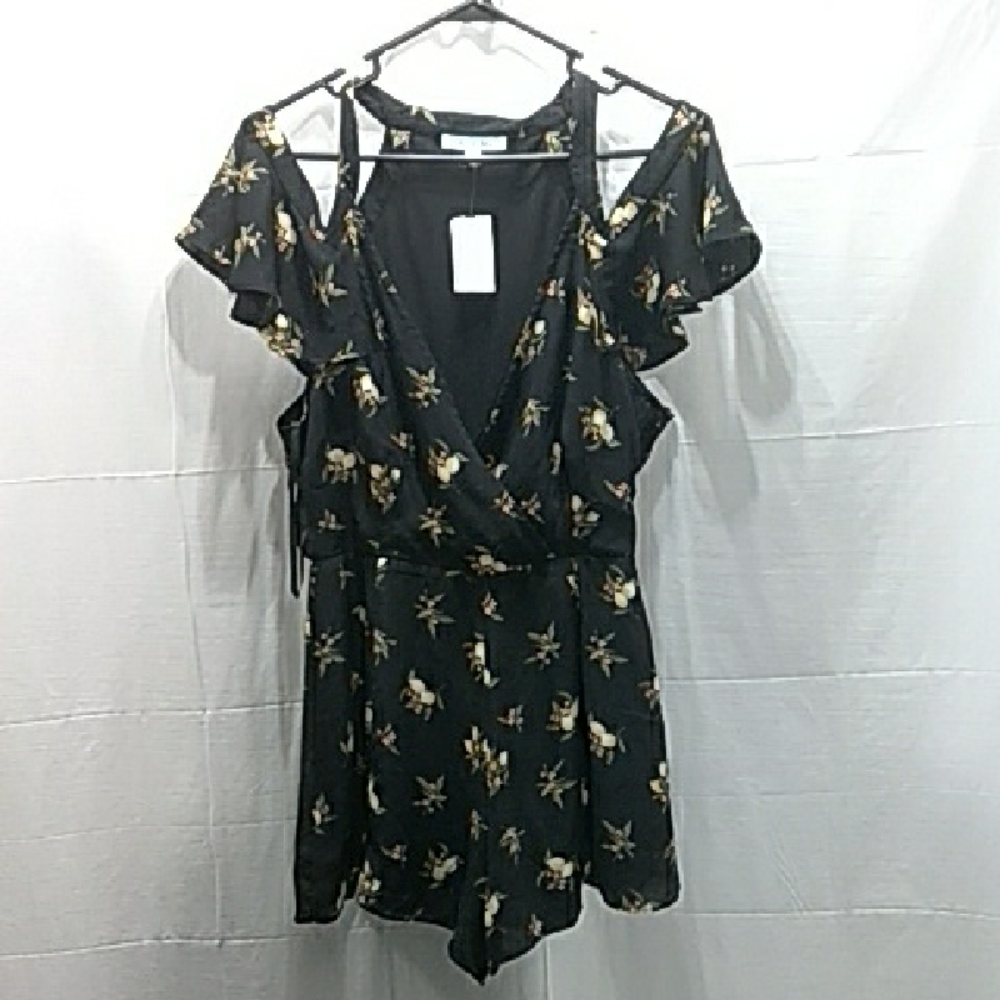 She And Sky Size Large  Nwt Romper